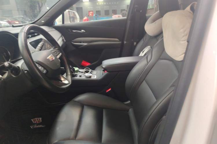 Used Cadillac XT4 2020 Revised Version 28T Two-Wheel Drive Leading Edition Left Front Seat