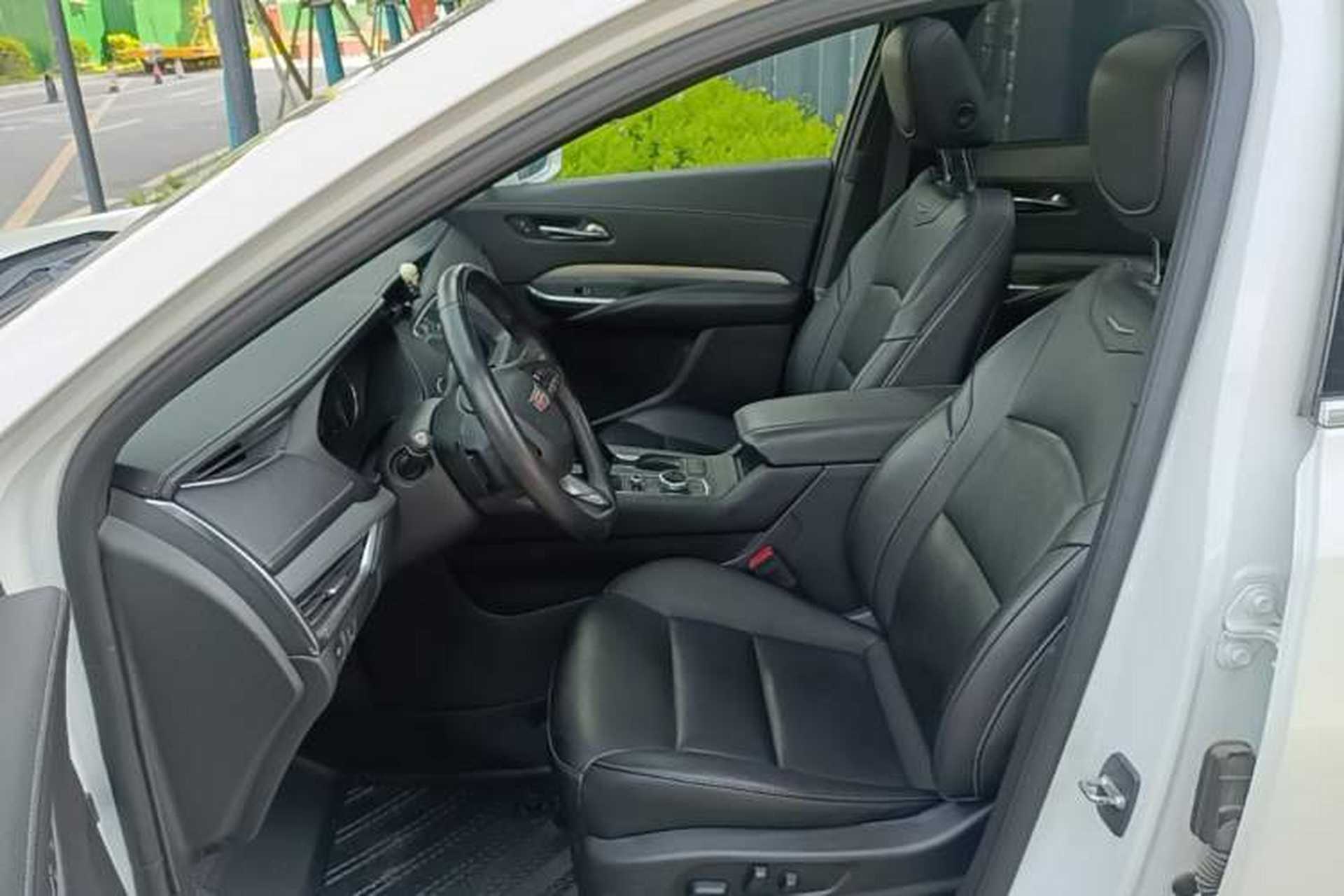 Used Cadillac XT4 2020 28T Two-Wheel-Drive Leading Version Left Front Seat