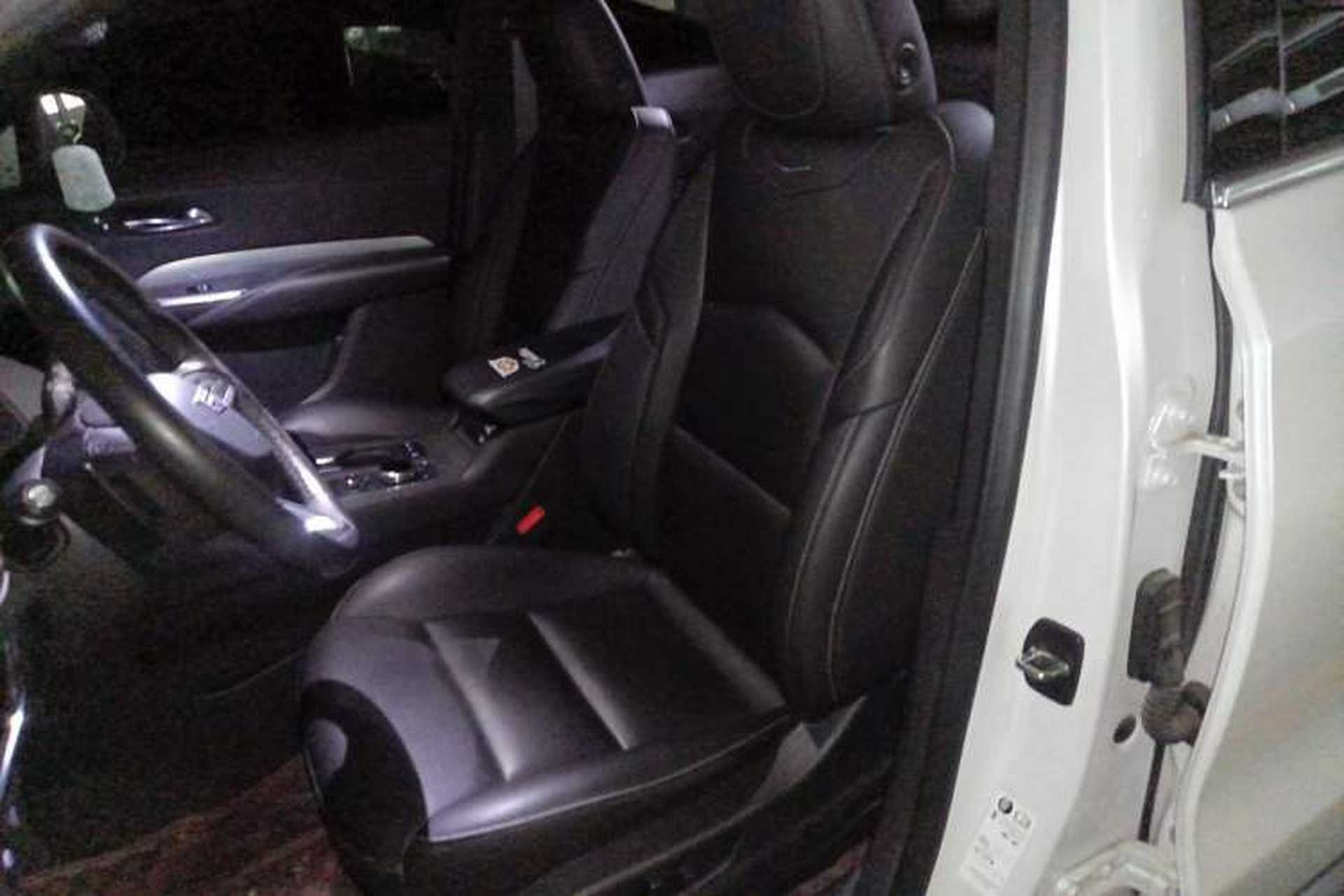 Used Cadillac XT4 2020 Revised Version 28T Two-Wheel Drive Leading Edition Left Front Seat