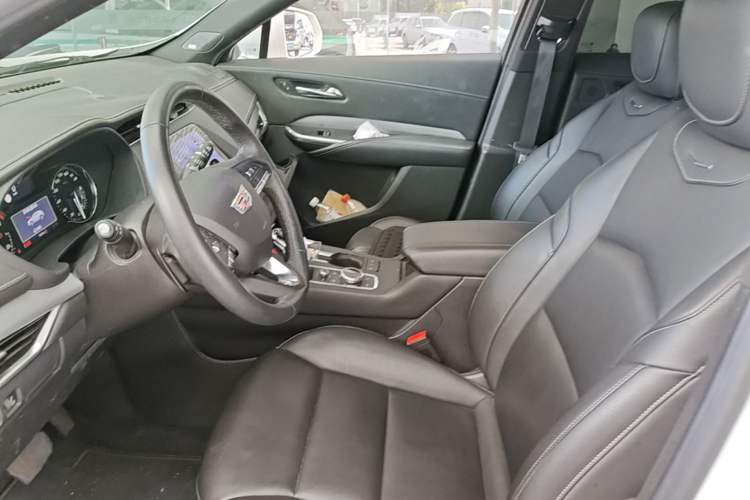 Used Cadillac XT4 2020 Revised Version 28T Two-Wheel Drive Leading Edition Left Front Seat