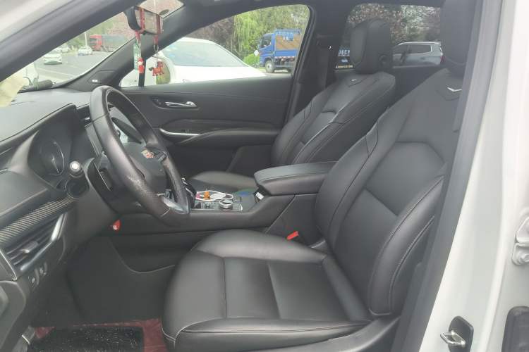 Used Cadillac XT4 2020 28T Four-Wheel Drive Leading Edition Left Front Seat