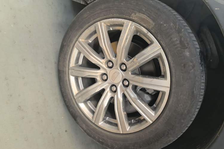 Used Cadillac XT4 2020 Revised Version 28T Two-Wheel Drive Leading Edition Left Front Wheel Hub
