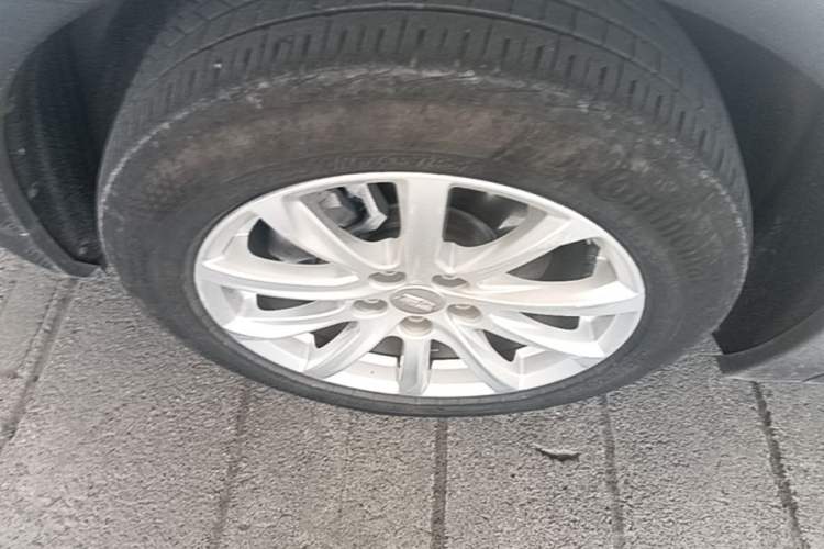 Used Cadillac XT4 2020 Revised Version 28T Two-Wheel Drive Tech Edition Left Front Wheel Hub