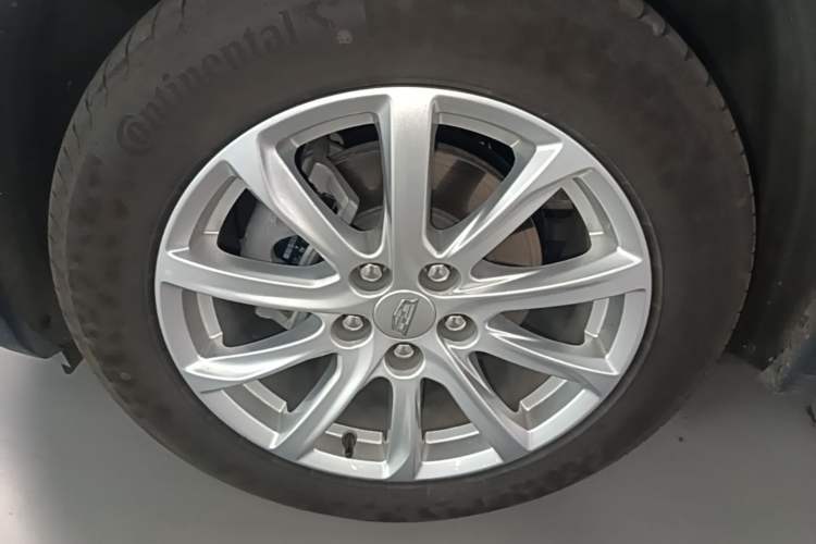 Used Cadillac XT4 2020 Revised Version 28T Two-Wheel Drive Tech Edition Left Front Wheel Hub