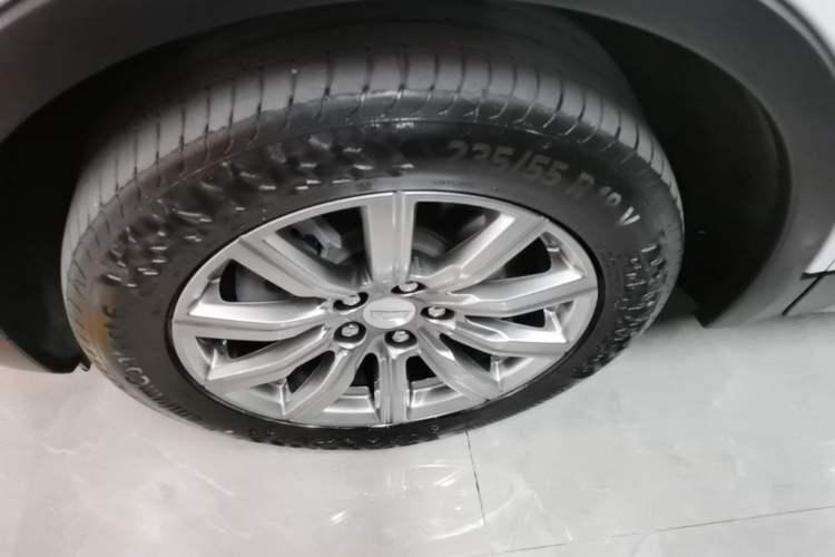Used Cadillac XT4 2020 Revised Version 28T Two-Wheel Drive Leading Edition Left Front Wheel Hub
