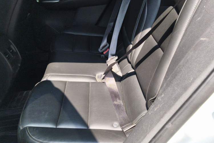 Used Cadillac XT4 2020 28T Two-Wheel-Drive Leading Version Left Rear Seat