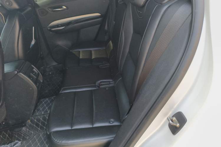 Used Cadillac XT4 2020 28T Two-Wheel-Drive Leading Version Left Rear Seat