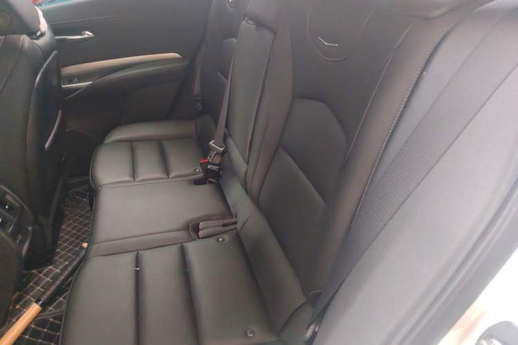 Used Cadillac XT4 2020 Revised Version 28T Two-Wheel Drive Leading Edition Left Rear Seat