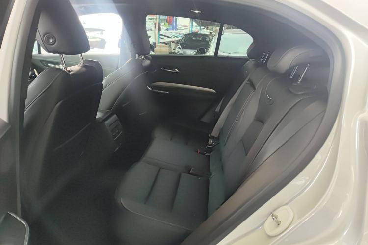 Used Cadillac XT4 2020 Revised Version 28T Two-Wheel Drive Leading Edition Left Rear Seat