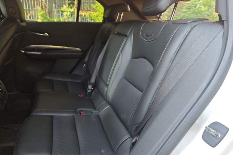 Used Cadillac XT4 2020 Revised Version 28T Two-Wheel Drive Tech Edition Left Rear Seat