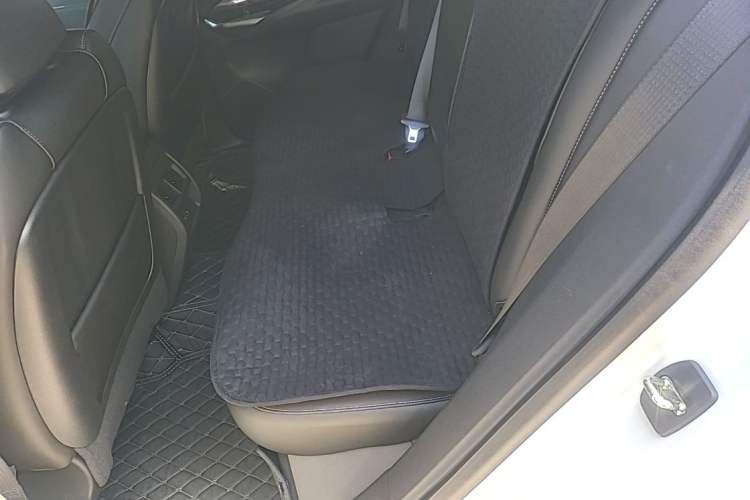 Used Cadillac XT4 2020 Revised Version 28T Two-Wheel Drive Tech Edition Left Rear Seat