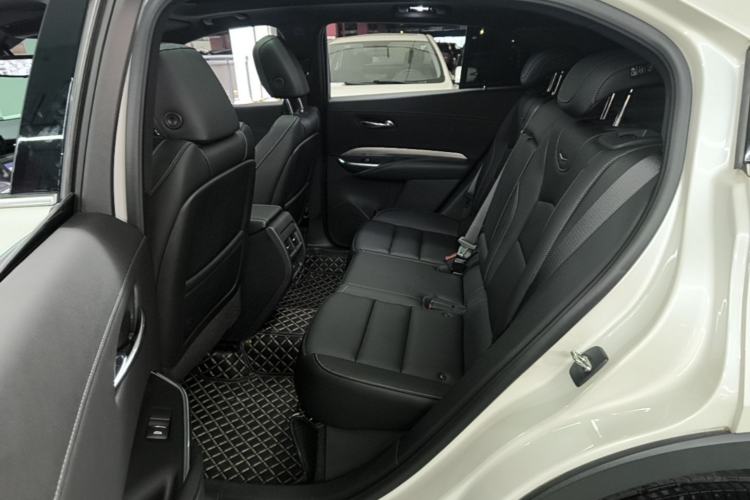 Used Cadillac XT4 2020 Revised Version 28T Two-Wheel Drive Luxury Edition Left Rear Seat
