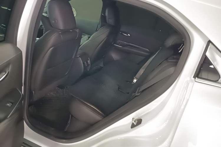 Used Cadillac XT4 2020 Revised Version 28T Two-Wheel Drive Tech Edition Left Rear Seat