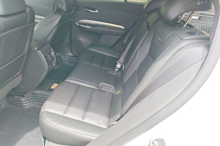 Used Cadillac XT4 2020 28T Two-Wheel-Drive Leading Version Left Rear Seat