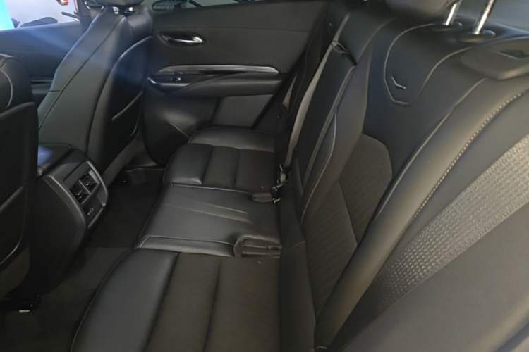 Used Cadillac XT4 2020 Revised Version 28T Two-Wheel Drive Tech Edition Left Rear Seat