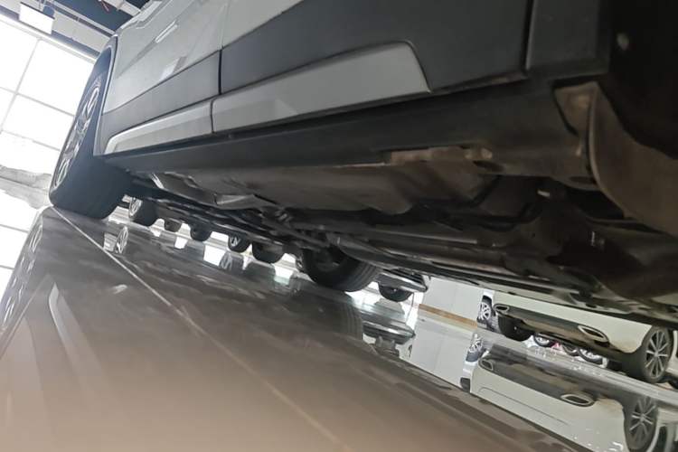 Used Cadillac XT4 2020 Revised Version 28T Two-Wheel Drive Leading Edition Left Side Sill