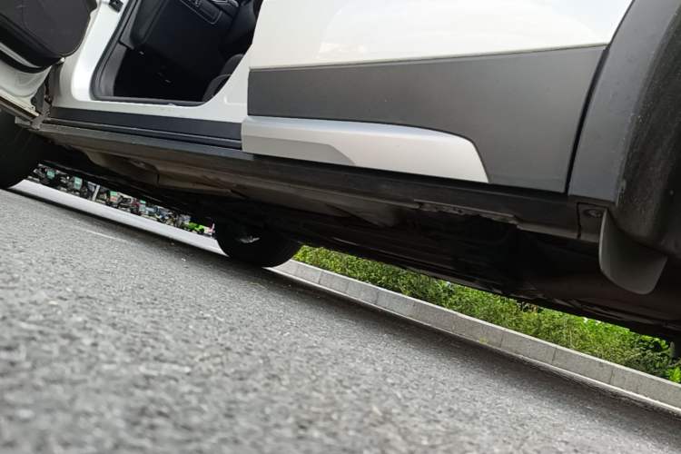 Used Cadillac XT4 2020 28T Two-Wheel-Drive Leading Version Left Side Sill