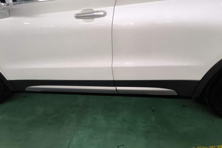 Used Cadillac XT4 2020 Revised Version 28T Two-Wheel Drive Luxury Edition Left Side Sill