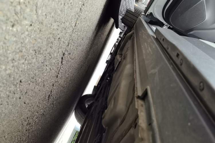 Used Cadillac XT4 2020 Revised Version 28T Two-Wheel Drive Tech Edition Left Side Sill