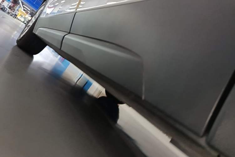 Used Cadillac XT4 2020 Revised Version 28T Two-Wheel Drive Tech Edition Left Side Sill