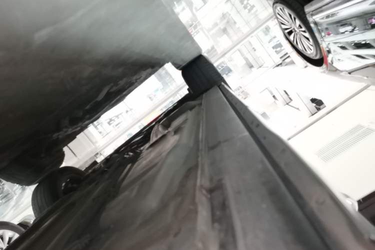 Used Cadillac XT4 2020 Revised Version 28T Two-Wheel Drive Leading Edition Left Side Sill