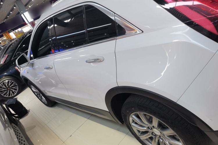 Used Cadillac XT4 2020 28T Two-Wheel-Drive Leading Version Left Side