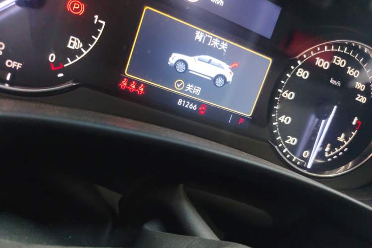 Used Cadillac XT4 2020 Revised Version 28T Two-Wheel Drive Leading Edition Odometer Close Up