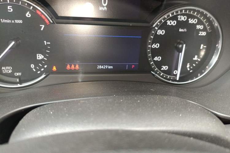 Used Cadillac XT4 2020 Revised Version 28T Two-Wheel Drive Leading Edition Odometer Close Up