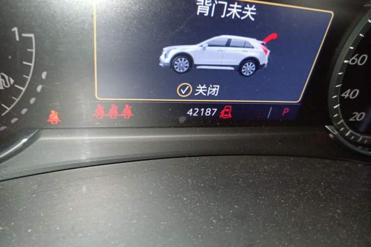 Used Cadillac XT4 2020 Revised Version 28T Two-Wheel Drive Leading Edition Odometer Close Up