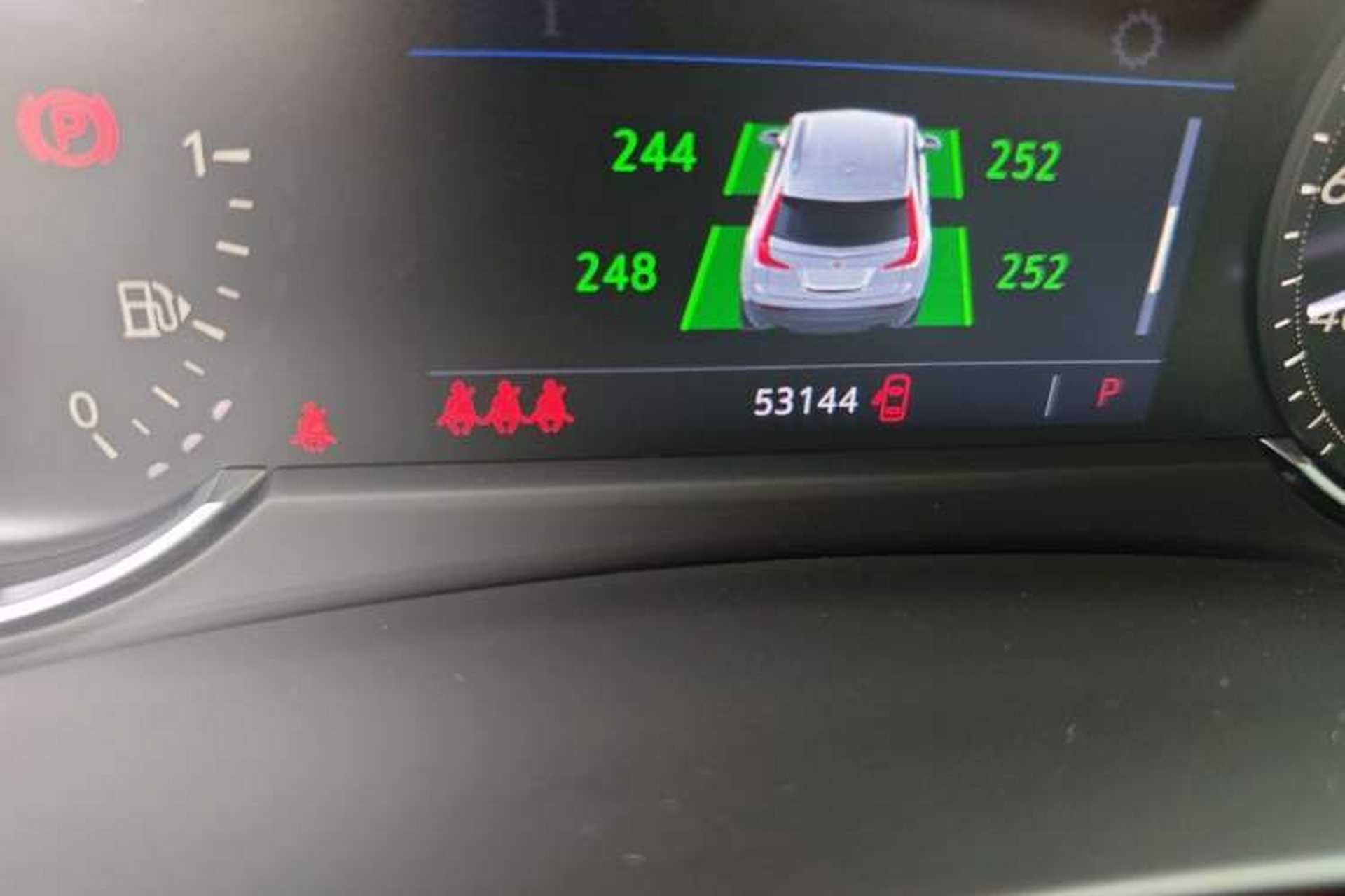 Used Cadillac XT4 2020 Revised Version 28T Two-Wheel Drive Tech Edition Odometer Close Up