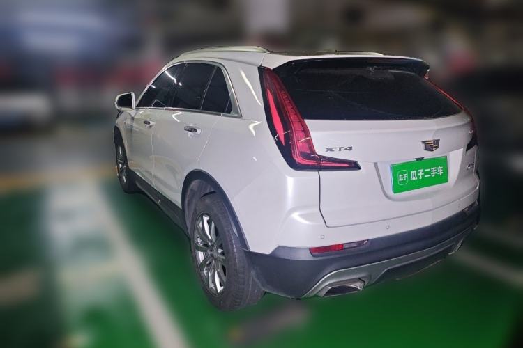 Used Cadillac XT4 2020 28T Two-Wheel-Drive Luxury Version Rear Left 45 Deg