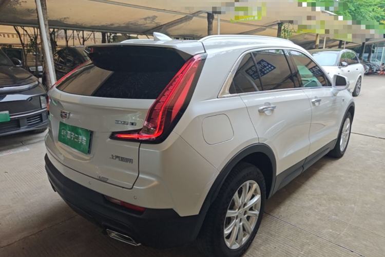 Used Cadillac XT4 2020 Revised Version 28T Two-Wheel Drive Tech Edition Rear Right 45 Deg