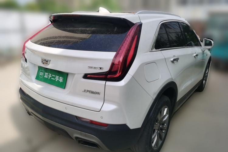Used Cadillac XT4 2020 28T Two-Wheel-Drive Luxury Version Rear Right 45 Deg