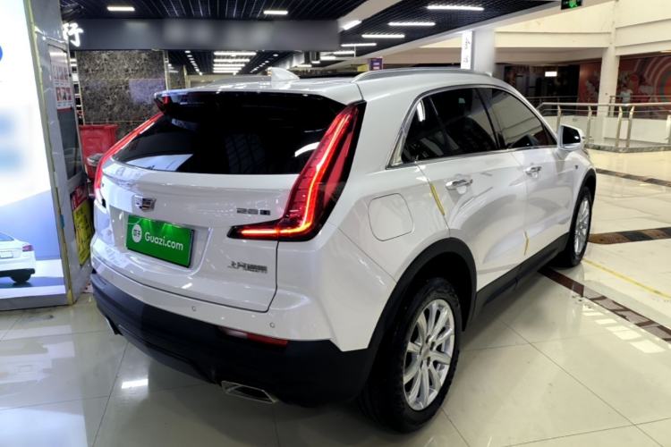 Used Cadillac XT4 2020 Revised Version 28T Two-Wheel Drive Tech Edition Rear Right 45 Deg