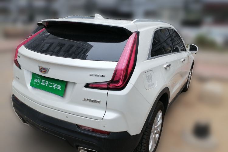 Used Cadillac XT4 2020 Revised Version 28T Two-Wheel Drive Tech Edition Rear Right 45 Deg