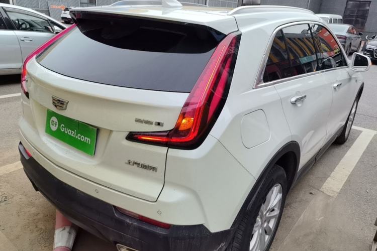 Used Cadillac XT4 2020 Revised Version 28T Two-Wheel Drive Tech Edition Rear Right 45 Deg