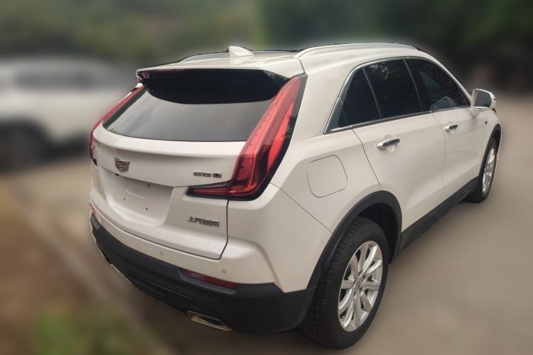 Used Cadillac XT4 2020 Revised Version 28T Two-Wheel Drive Tech Edition Rear Right 45 Deg