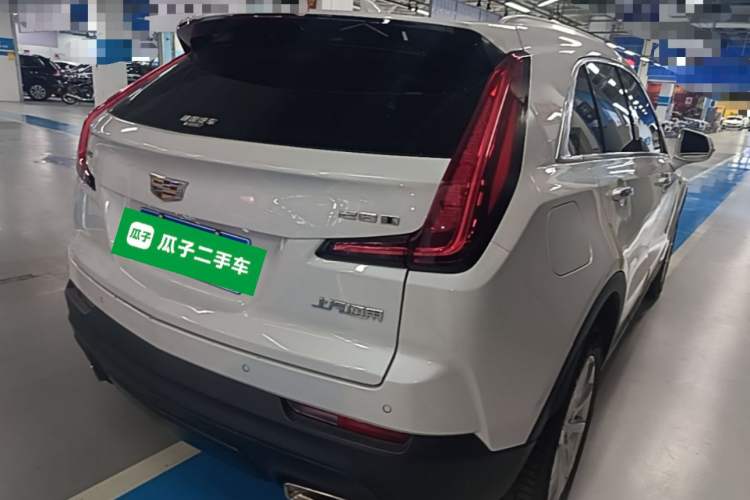 Used Cadillac XT4 2020 Revised Version 28T Two-Wheel Drive Tech Edition Rear Right 45 Deg