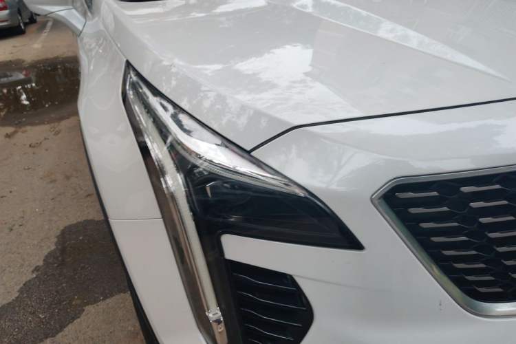 Used Cadillac XT4 2020 Revised Version 28T Two-Wheel Drive Luxury Edition Right Front Headlight