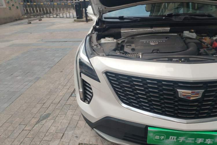 Used Cadillac XT4 2020 Revised Version 28T Two-Wheel Drive Leading Edition Right Front Headlight