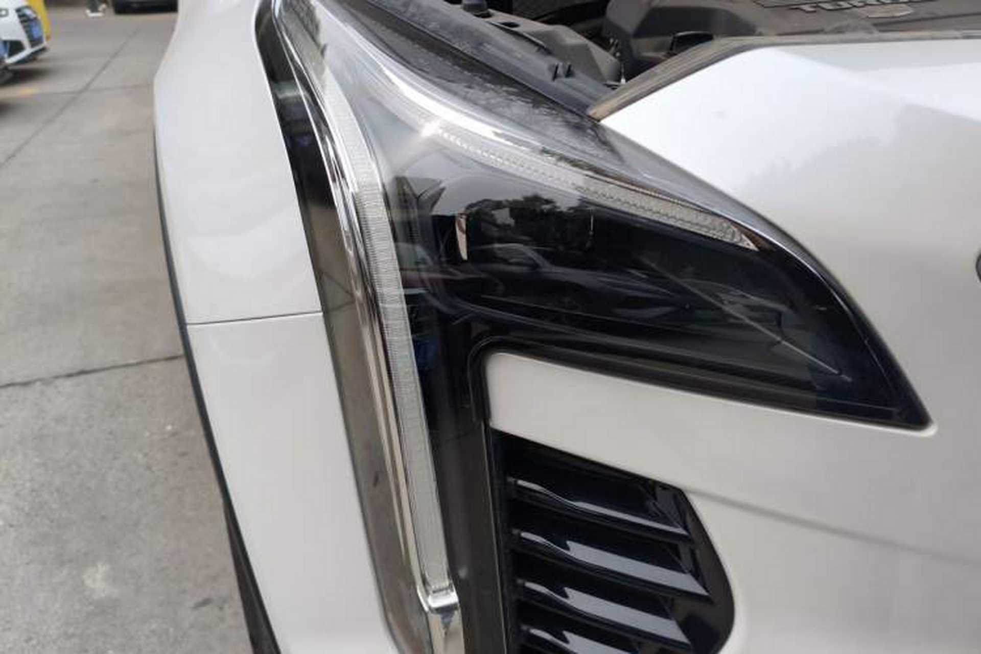 Used Cadillac XT4 2020 Revised Version 28T Two-Wheel Drive Luxury Edition Right Front Headlight