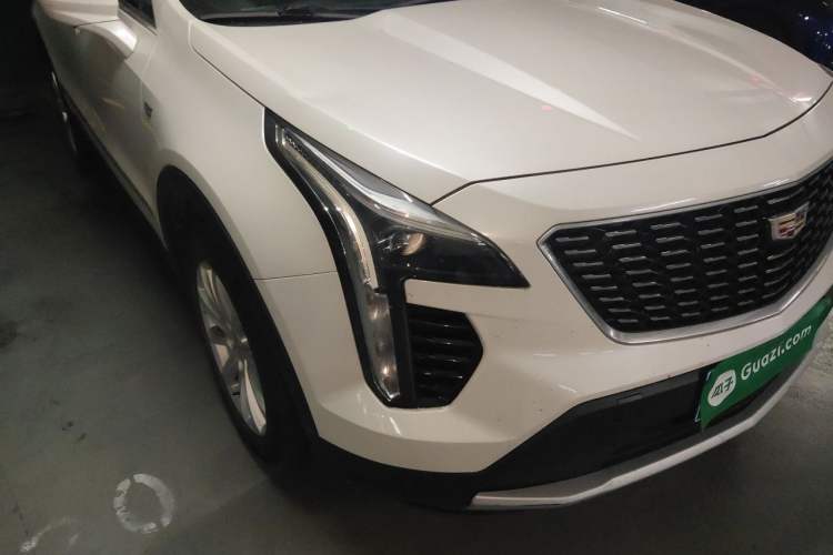 Used Cadillac XT4 2020 Revised Version 28T Two-Wheel Drive Tech Edition Right Front Headlight