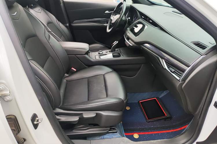 Used Cadillac XT4 2020 Revised Version 28T Two-Wheel Drive Tech Edition Right Front Seat