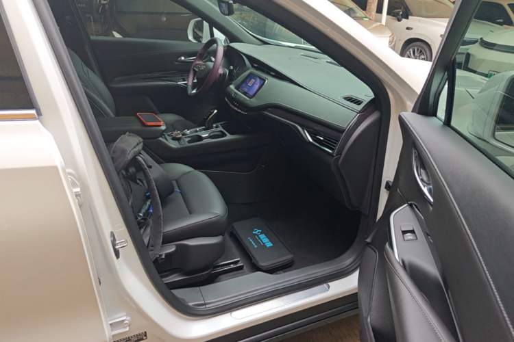 Used Cadillac XT4 2020 Revised Version 28T Two-Wheel Drive Tech Edition Right Front Seat