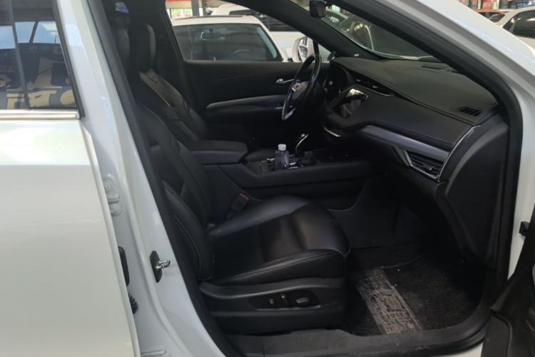 Used Cadillac XT4 2020 Revised Version 28T Two-Wheel Drive Leading Edition Right Front Seat