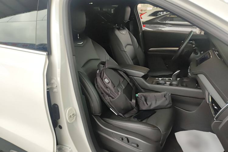 Used Cadillac XT4 2020 Revised Version 28T Two-Wheel Drive Leading Edition Right Front Seat