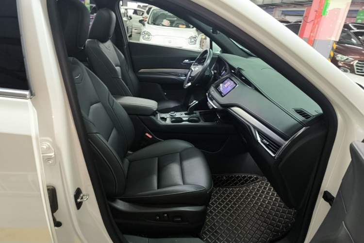 Used Cadillac XT4 2020 Revised Version 28T Two-Wheel Drive Luxury Edition Right Front Seat