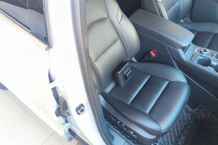 Used Cadillac XT4 2020 Revised Version 28T Two-Wheel Drive Luxury Edition Right Front Seat