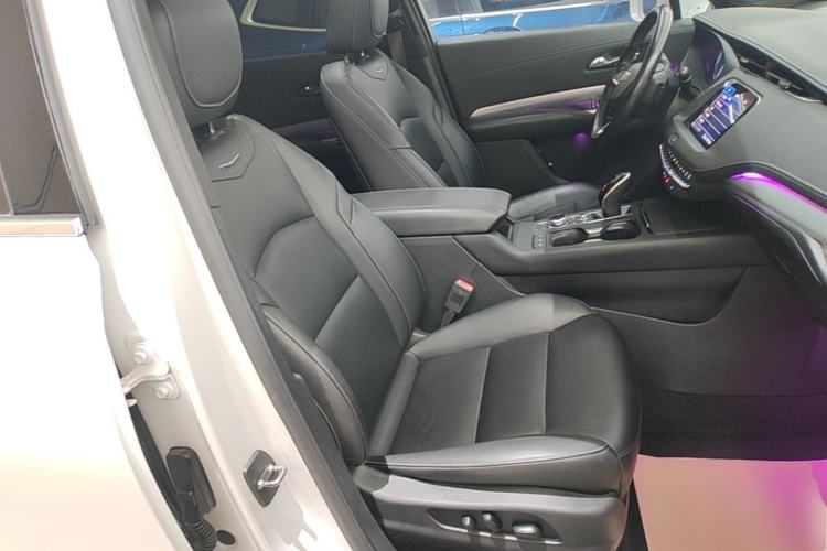 Used Cadillac XT4 2020 28T Two-Wheel-Drive Leading Version Right Front Seat
