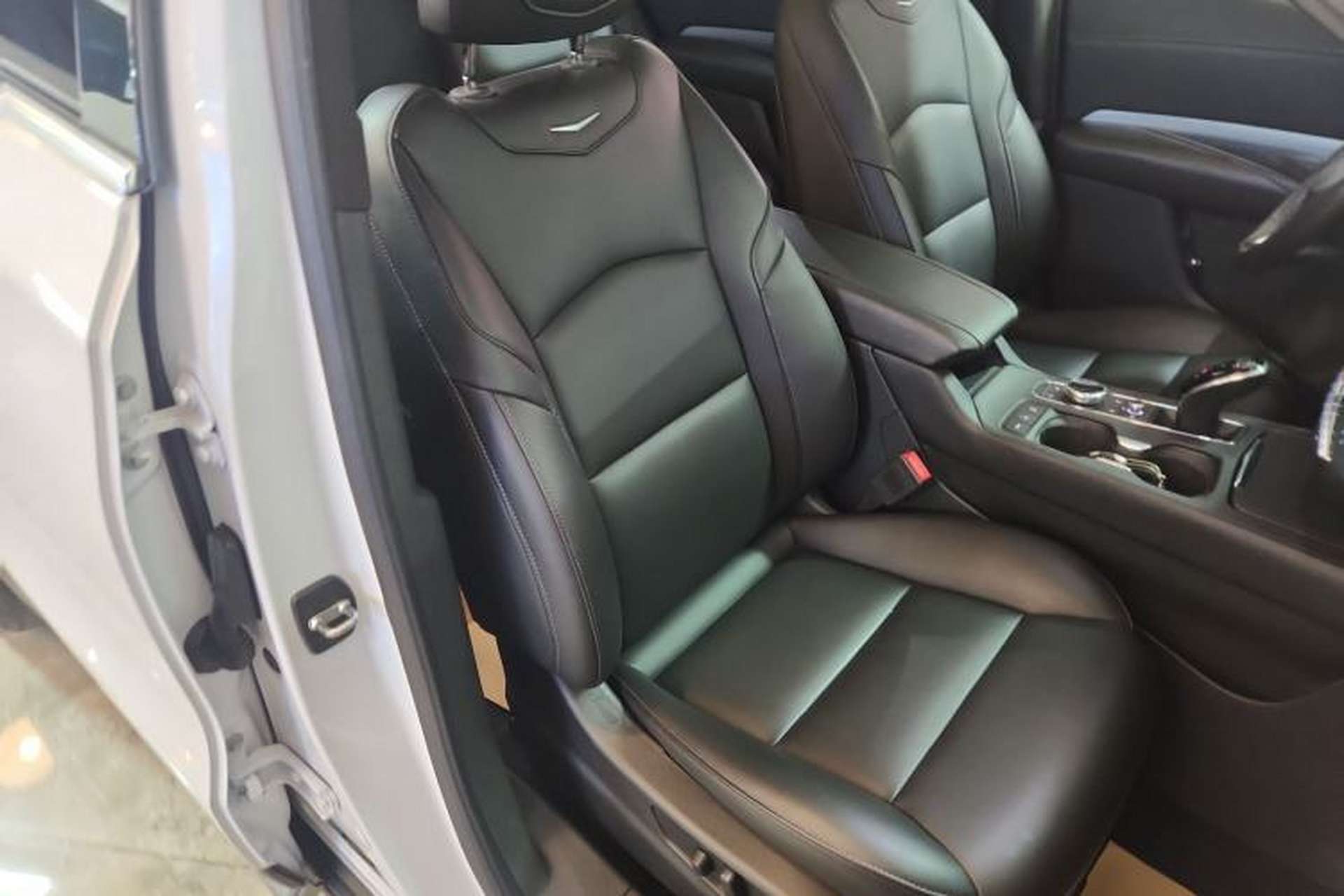 Used Cadillac XT4 2020 28T Two-Wheel-Drive Leading Version Right Front Seat